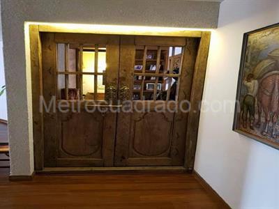 Apartamento de 4 alcobas en venta en La Cabrera, Bogotá, 320 m² · foto 10 de 16