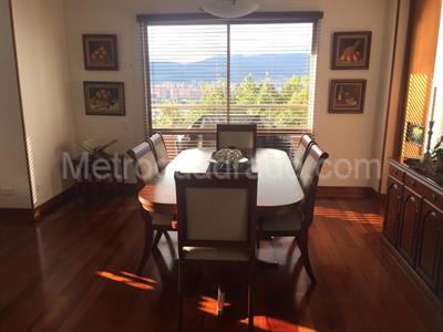 Apartamento de 4 alcobas en venta en Balcones De Lindaraja, Bogotá, 192 m² · foto 3 de 20