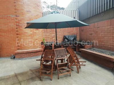 Apartamento de 3 alcobas en venta en El Refugio, Bogotá, 205 m² · foto 4 de 5