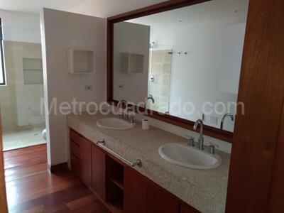 Apartamento en venta en Chico Alto, Bogotá · foto 3 de 20
