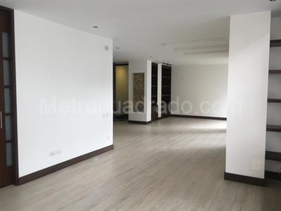 Apartamento en venta en Chico Navarra, Bogotá · foto 2 de 11