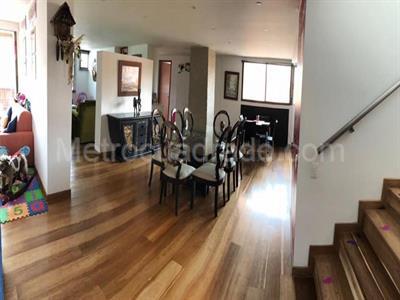 Apartamento de 3 alcobas en venta en Santa Ana, Bogotá, 185 m² · foto 2 de 13