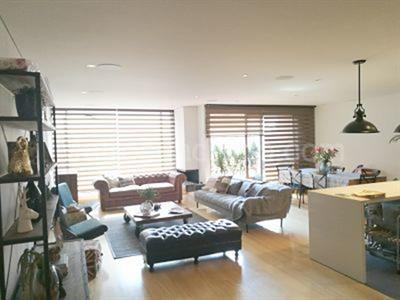 Apartamento de 3 alcobas en venta en Santa Bibiana, Bogotá, 186 m² · foto 2 de 19