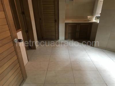 Apartamento de 3 alcobas en venta en La Carolina, Bogotá, 180 m² · foto 10 de 18