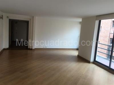 Apartamento de 3 alcobas en venta en La Carolina, Bogotá, 180 m² · foto 2 de 18
