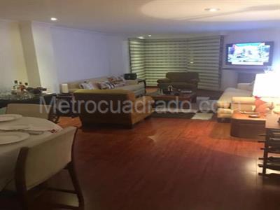 Apartamento en venta en Santa Barbara, Bogotá · foto 2 de 8
