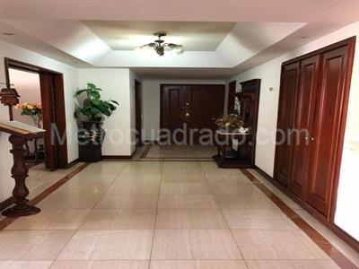 Apartamento en venta en La Carolina, Bogotá · foto 5 de 16