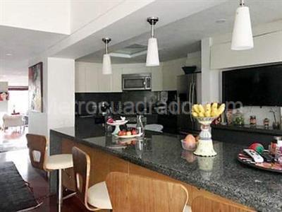 Apartamento de 2 alcobas en venta en Los Rosales, Bogotá, 200 m² · foto 10 de 18