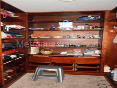 Apartamento de 3 alcobas en venta en Los Rosales, Bogotá, 231 m² · foto 4 de 11