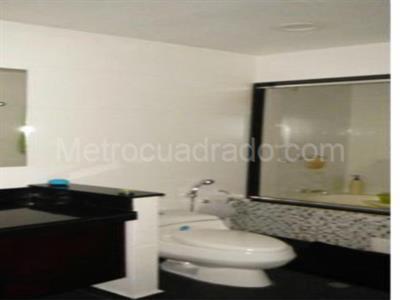 Apartamento de 3 alcobas en venta en Los Rosales, Bogotá, 231 m² · foto 5 de 11