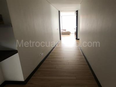 Apartamento de 3 alcobas en venta en Altos De Cabrera, Bogotá, 159 m² · foto 8 de 19