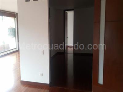 Apartamento de 4 alcobas en venta en Santa Barbara Occidental, Bogotá, 210 m² · foto 15 de 20
