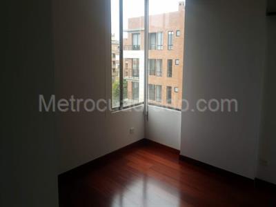 Apartamento de 4 alcobas en venta en Santa Barbara Occidental, Bogotá, 210 m² · foto 2 de 20
