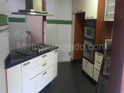 Apartamento de 4 alcobas en venta en Santa Barbara Occidental, Bogotá, 210 m² · foto 17 de 20