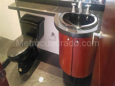 Apartamento de 4 alcobas en venta en Santa Barbara Occidental, Bogotá, 210 m² · foto 4 de 20