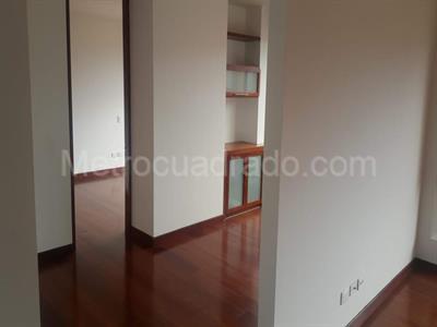 Apartamento de 4 alcobas en venta en Santa Barbara Occidental, Bogotá, 210 m² · foto 7 de 20
