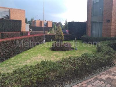Casa de 5 alcobas en venta en San Simon, Bogotá, 321 m² · foto 10 de 17