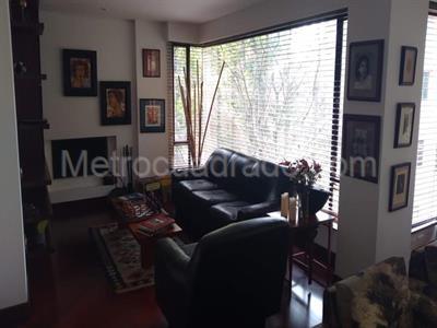 Apartamento de 3 alcobas en venta en Los Rosales, Bogotá, 209 m² · foto 16 de 18