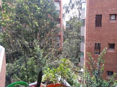 Apartamento de 3 alcobas en venta en Los Rosales, Bogotá, 209 m² · foto 17 de 18