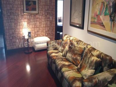 Apartamento de 3 alcobas en venta en Los Rosales, Bogotá, 209 m² · foto 2 de 18