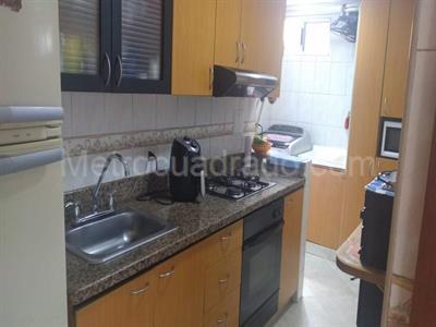 Apartamento de 3 alcobas en venta en Salitre, Bogotá, 79 m² · foto 10 de 16