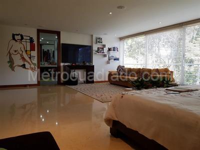 Apartamento de 3 alcobas en venta en Chico Navarra, Bogotá, 330 m² · foto 11 de 20