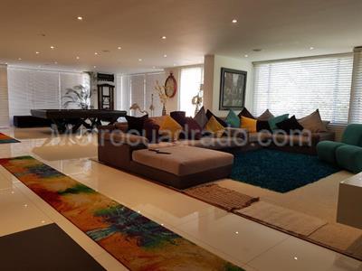 Apartamento de 3 alcobas en venta en Chico Navarra, Bogotá, 330 m² · foto 14 de 20