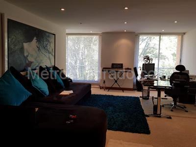 Apartamento de 3 alcobas en venta en Chico Navarra, Bogotá, 330 m² · foto 18 de 20