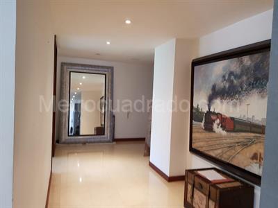 Apartamento de 3 alcobas en venta en Chico Navarra, Bogotá, 330 m² · foto 5 de 20