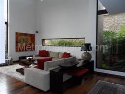 Casa de 4 alcobas en venta en Santa Barbara Alta, Bogotá, 746 m² · foto 10 de 16
