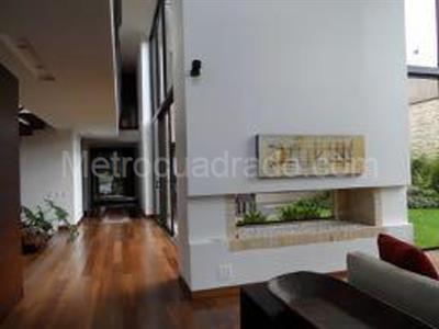 Casa de 4 alcobas en venta en Santa Barbara Alta, Bogotá, 746 m² · foto 11 de 16