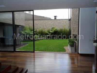 Casa de 4 alcobas en venta en Santa Barbara Alta, Bogotá, 746 m² · foto 13 de 16
