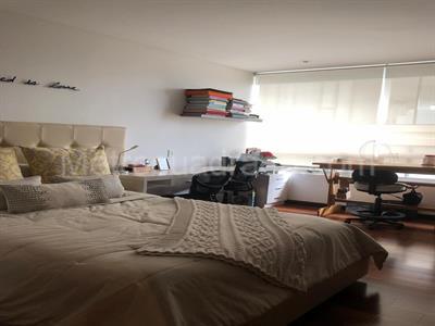 Apartamento de 3 alcobas en venta en El Refugio, Bogotá, 189 m² · foto 6 de 9