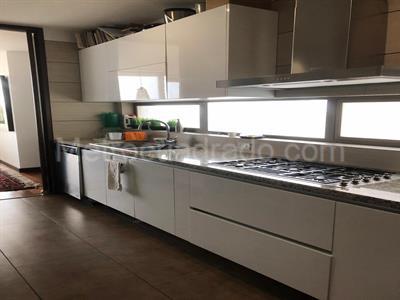 Apartamento de 3 alcobas en venta en El Refugio, Bogotá, 189 m² · foto 3 de 9