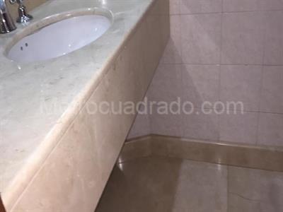 Apartamento de 3 alcobas en venta en La Carolina, Bogotá, 153 m² · foto 12 de 14