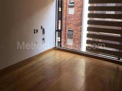 Apartamento de 3 alcobas en venta en La Carolina, Bogotá, 153 m² · foto 2 de 14