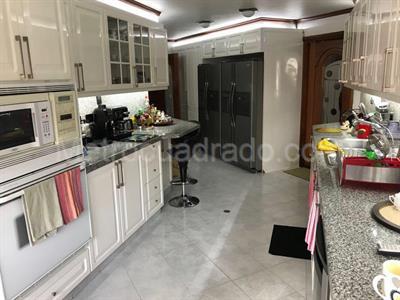 Apartamento de 4 alcobas en venta en La Cabrera, Bogotá, 330 m² · foto 9 de 16