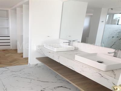 Apartamento de 4 alcobas en venta en La Cabrera, Bogotá, 271 m² · foto 3 de 9