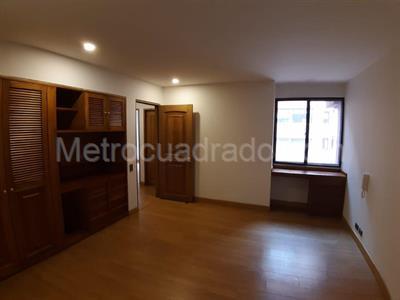 Apartamento de 3 alcobas en venta en Cerros De Sotileza, Bogotá, 140 m² · foto 4 de 14