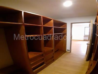 Apartamento de 3 alcobas en venta en Cerros De Sotileza, Bogotá, 140 m² · foto 8 de 14