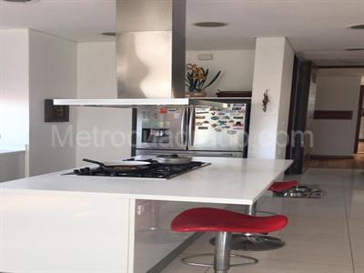 Apartamento de 3 alcobas en venta en Chico Reservado, Bogotá, 326 m² · foto 18 de 20