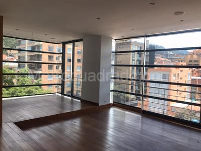 Apartamento de 3 alcobas en venta en Chico Reservado, Bogotá, 208 m² · foto 14 de 17