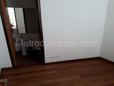 Apartamento de 3 alcobas en venta en Chico Reservado, Bogotá, 208 m² · foto 16 de 17
