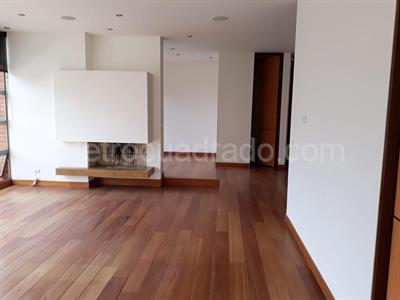 Apartamento de 3 alcobas en venta en Chico Reservado, Bogotá, 208 m² · foto 3 de 17
