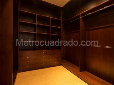 Apartamento de 3 alcobas en venta en Chico Reservado, Bogotá, 245 m² · foto 10 de 17
