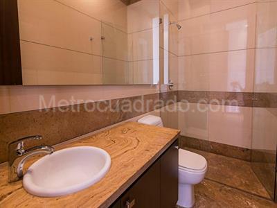 Apartamento de 3 alcobas en venta en Chico Reservado, Bogotá, 245 m² · foto 7 de 17