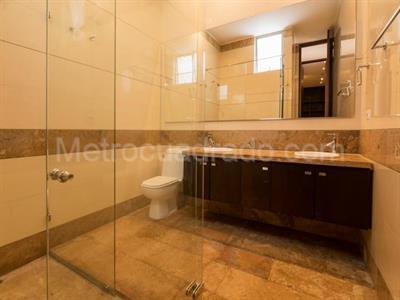 Apartamento de 3 alcobas en venta en Chico Reservado, Bogotá, 245 m² · foto 9 de 17