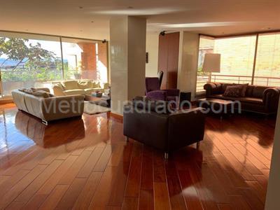 Apartamento en venta en El Retiro, Bogotá · foto 2 de 6