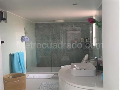 Apartamento en venta en La Carolina, Bogotá · foto 8 de 19