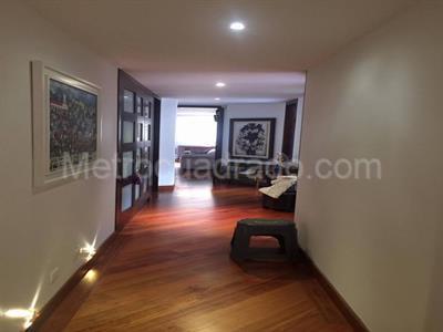 Apartamento en venta en La Carolina, Bogotá · foto 5 de 19